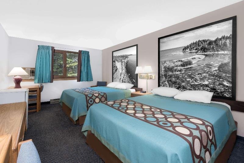 Фото Super 8 by Wyndham Duluth