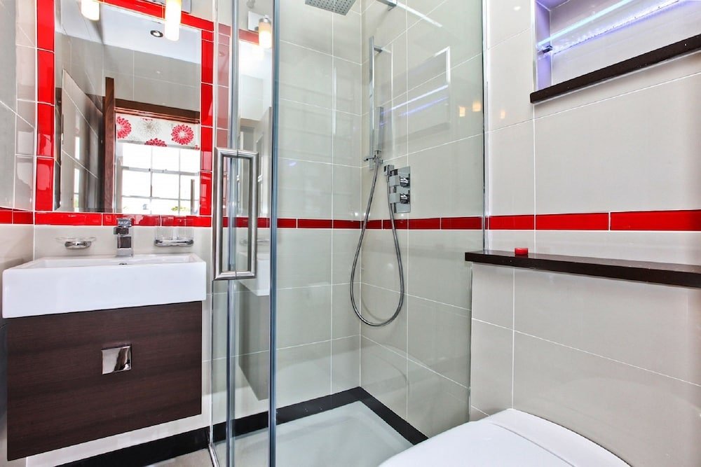 Фото Baker Street Suites