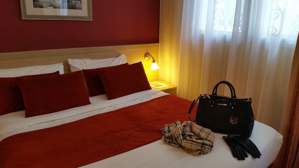 Фото Hotel Les Cigales