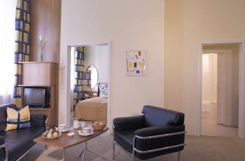 Фото HiLight Suites Hotel