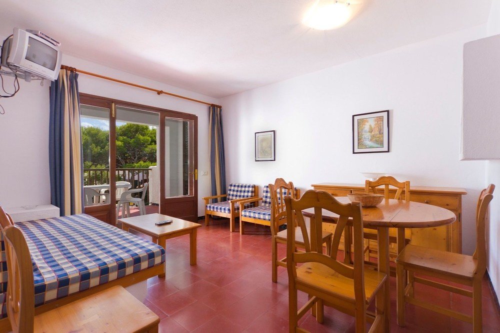 Фото Apartamentos Sol Y Mar Menorca