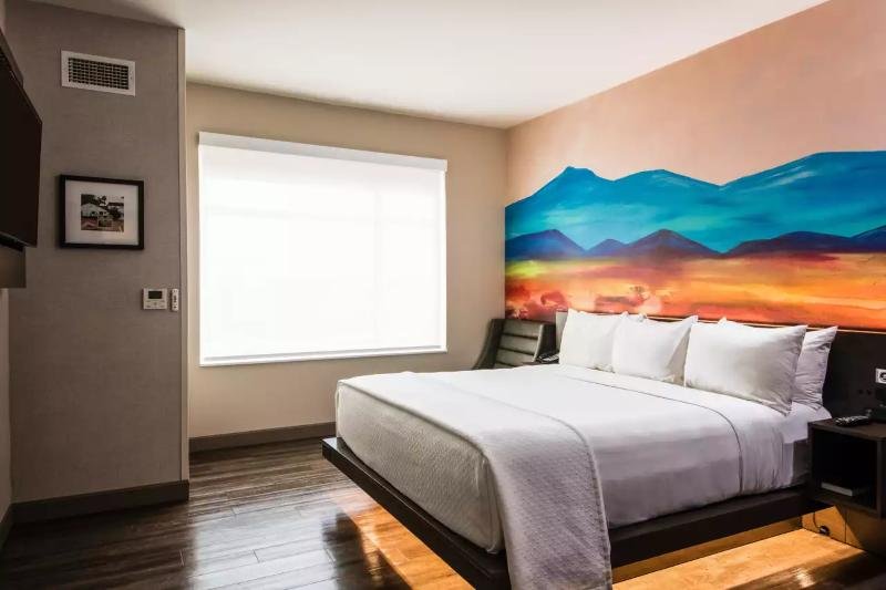 Фото Cambria Hotel Omaha Downtown