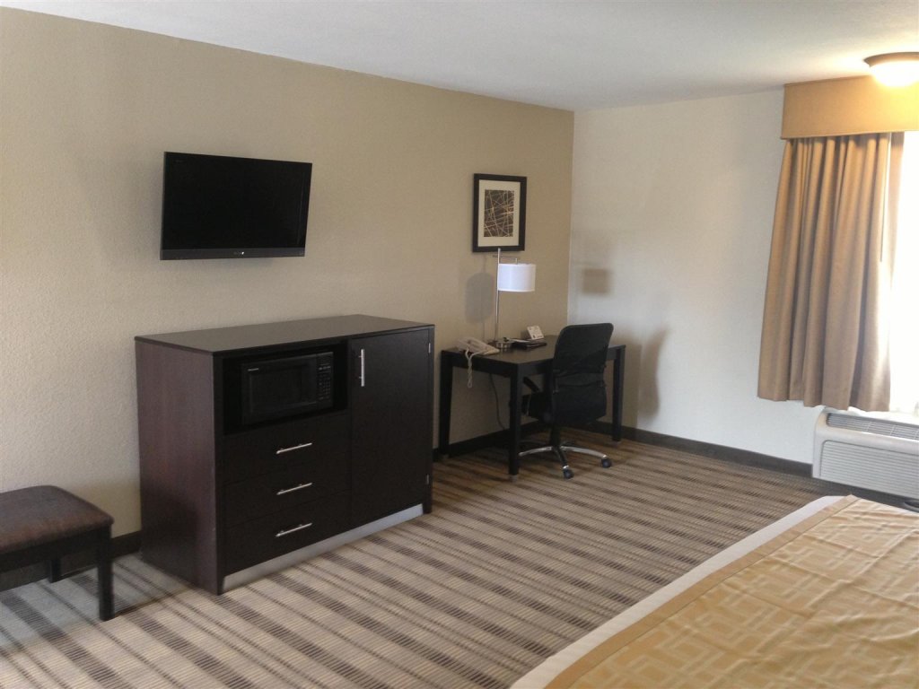 Фото Best Western Country Inn