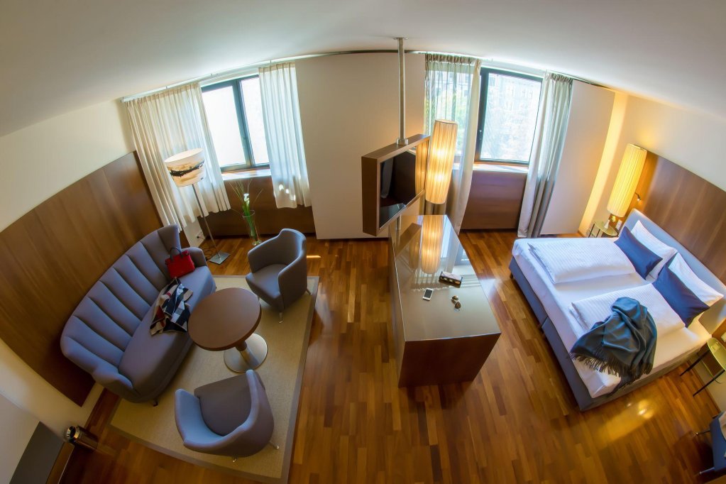 Фото The Penz Hotel