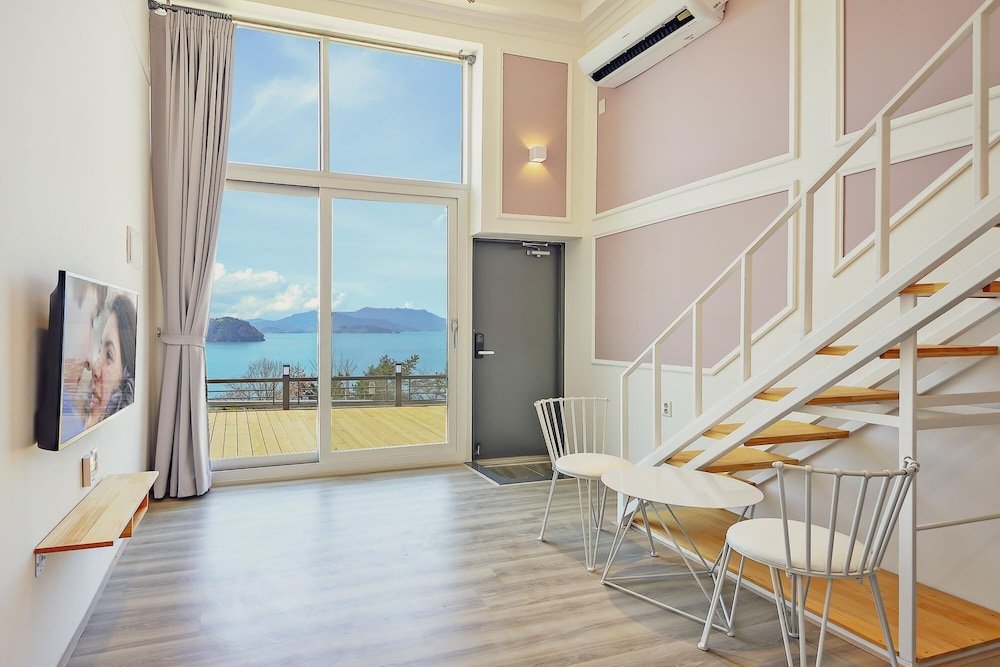 Фото Yeosu Nangman Pension