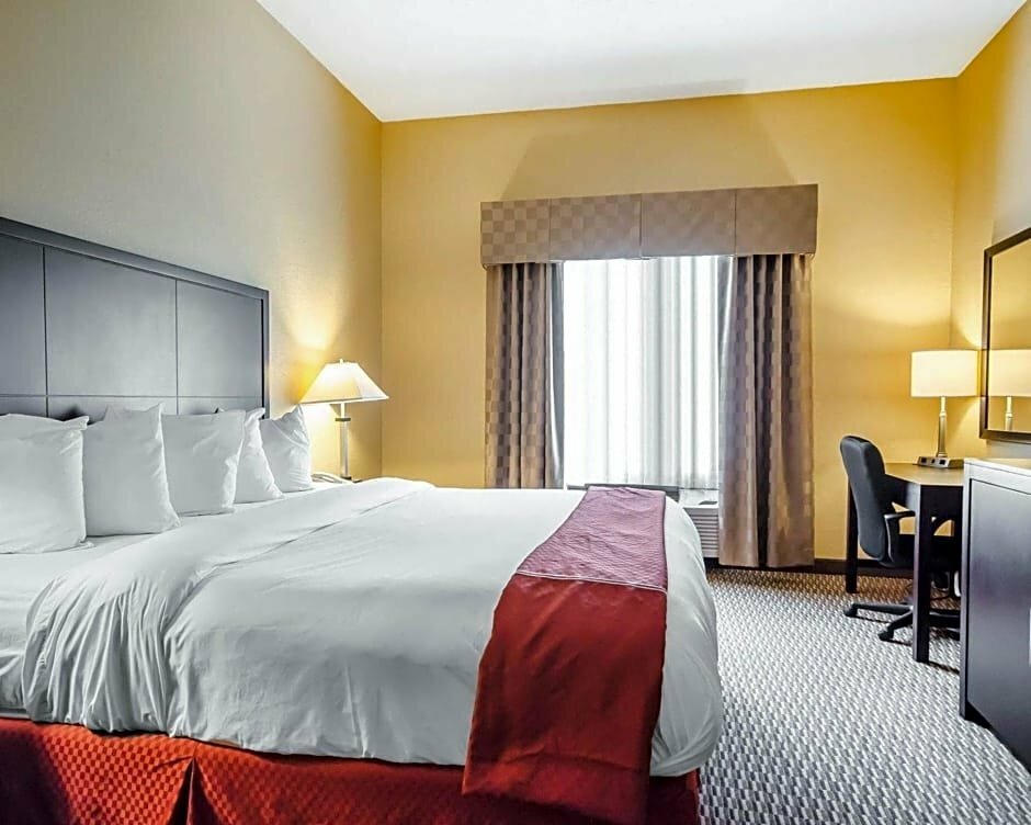 Hotel Quality Suites, Commonwealth of Kentucky, photo