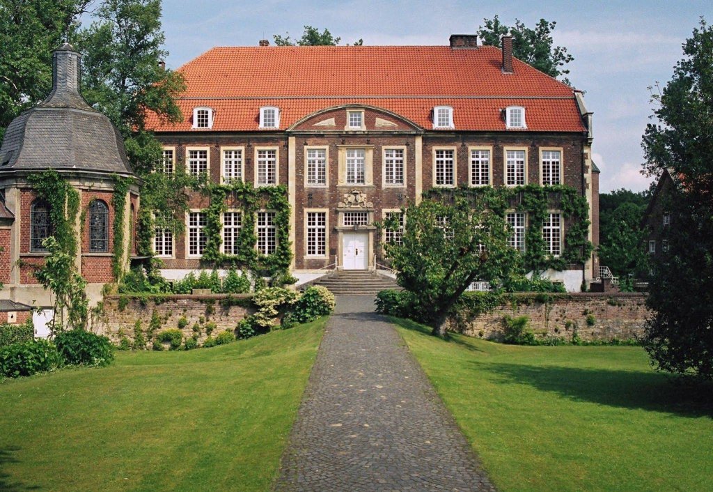 Фото Hotel Schloss Wilkinghege