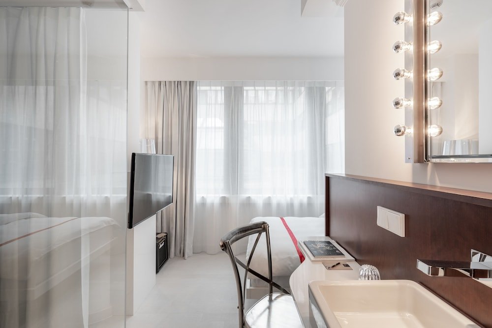 Фото Ruby Mimi Zurich