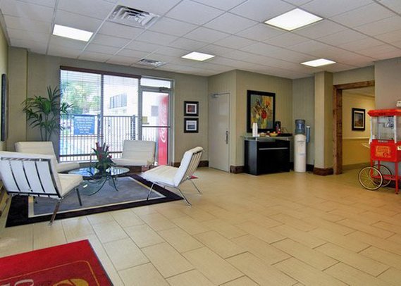 Фото Charleston Grand Hotel