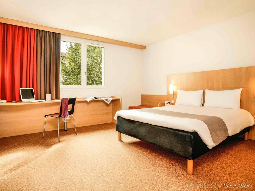 Фото EasyHotel Nice Palais des Congrès