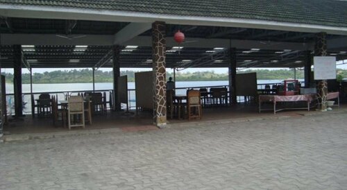 Гостиница Tudor Water Sports Hotel в Момбасе