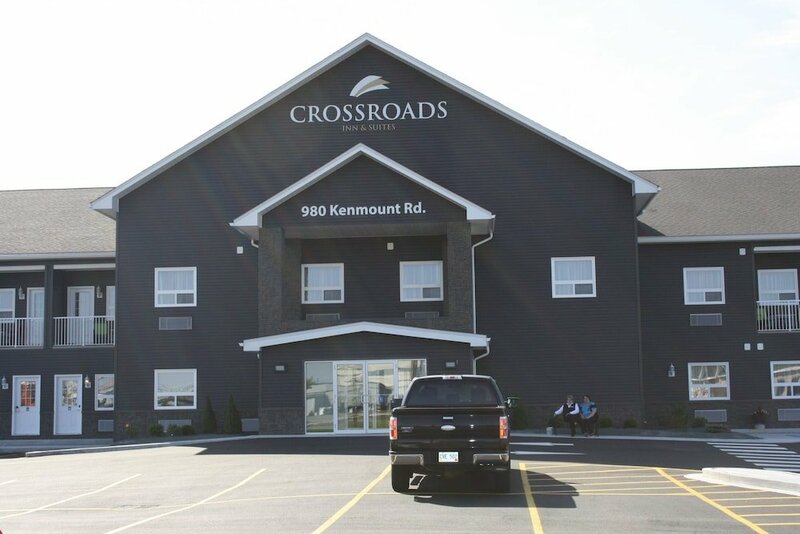 Гостиница Crossroads Inn & Suites