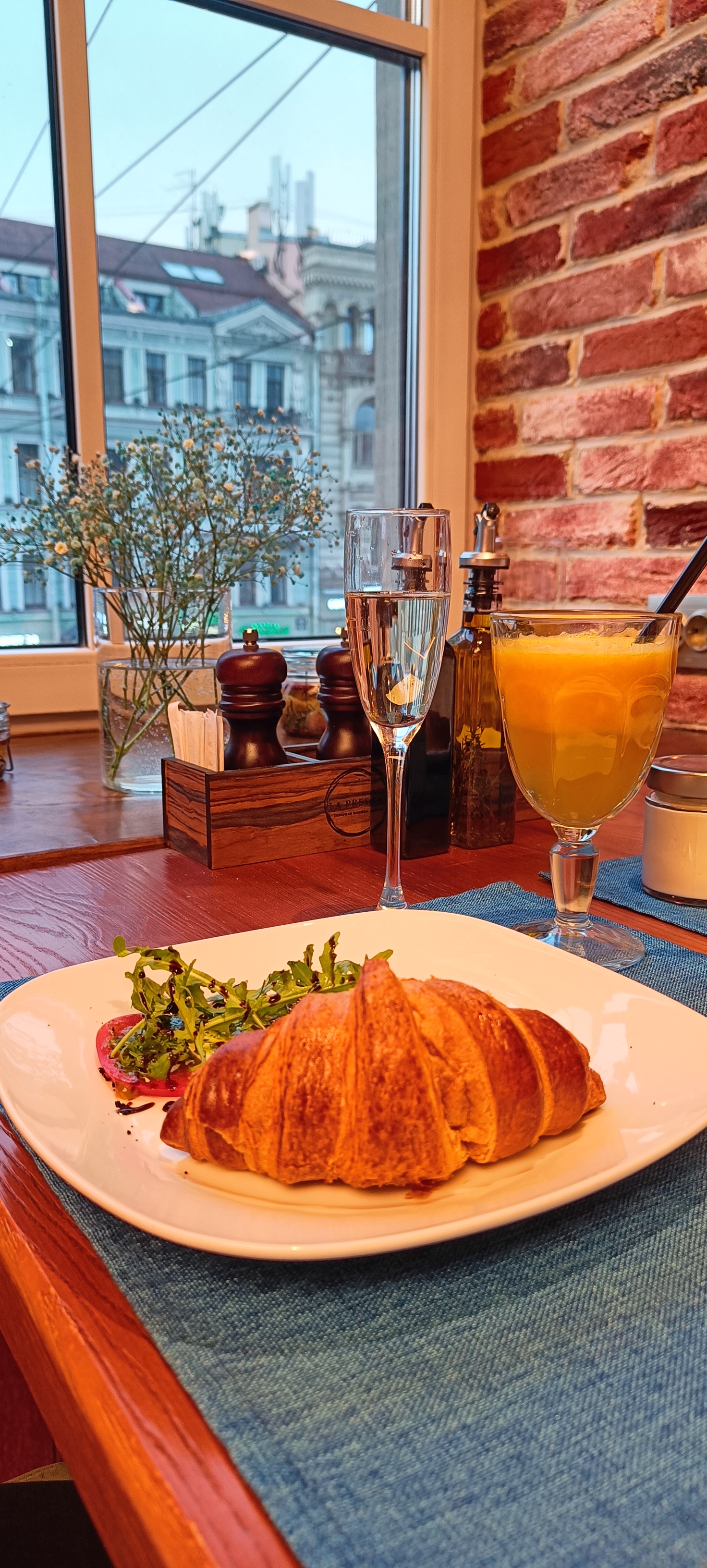 Фото Невский форум