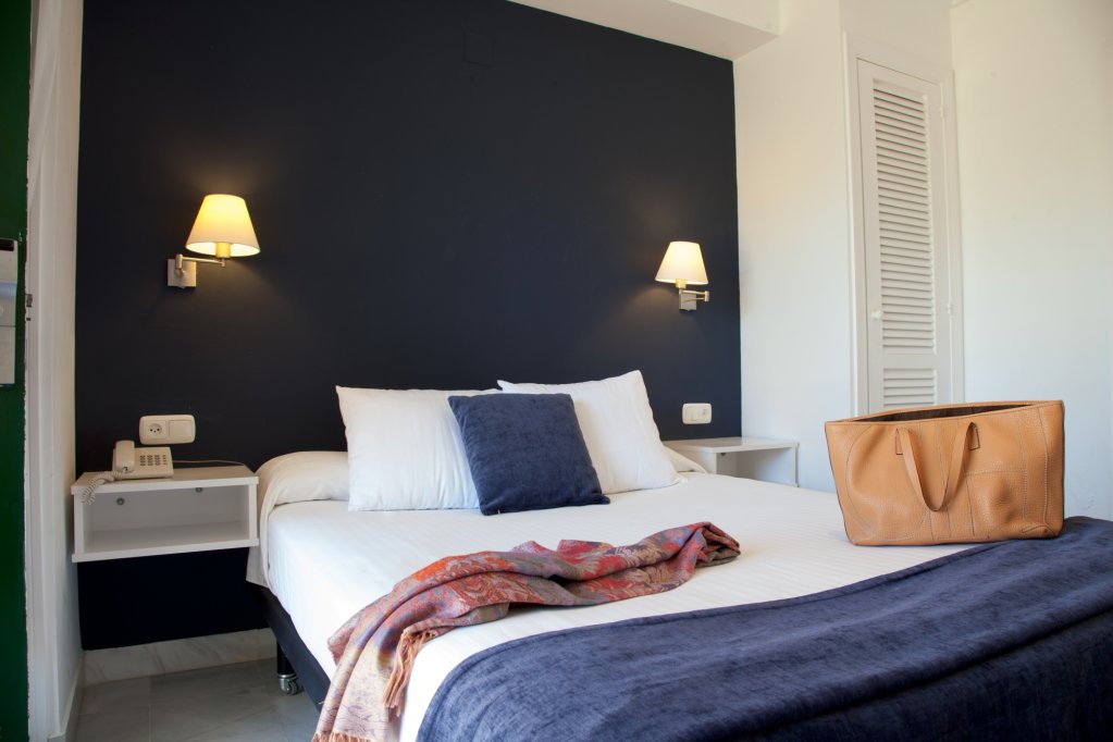 Фото Playa De La Luz Hotel