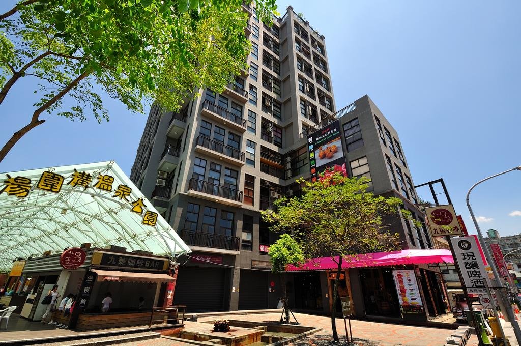 Фото отеля 1