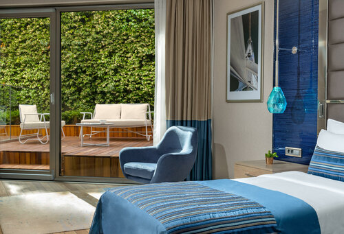 Внешний вид отеля Crowne Plaza Istanbul Florya в Бакыркёйе, фото 3