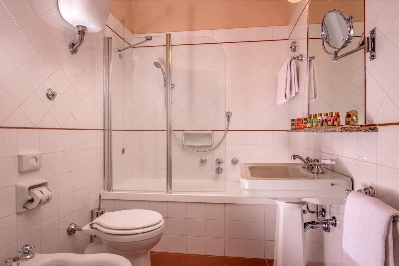 Фото Hotel Canada, Bw Premier Collection