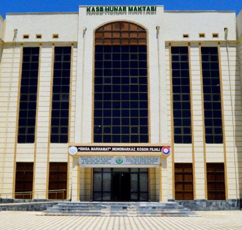 Qishloqda uy qurilishi jinsiy aloqa