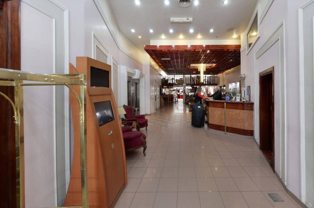 Фото Art Deco Hotel And Suites