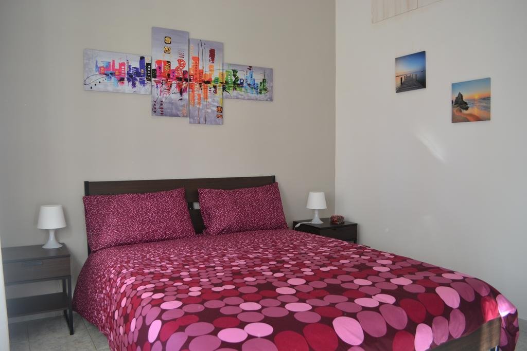 Фото White & Grey House