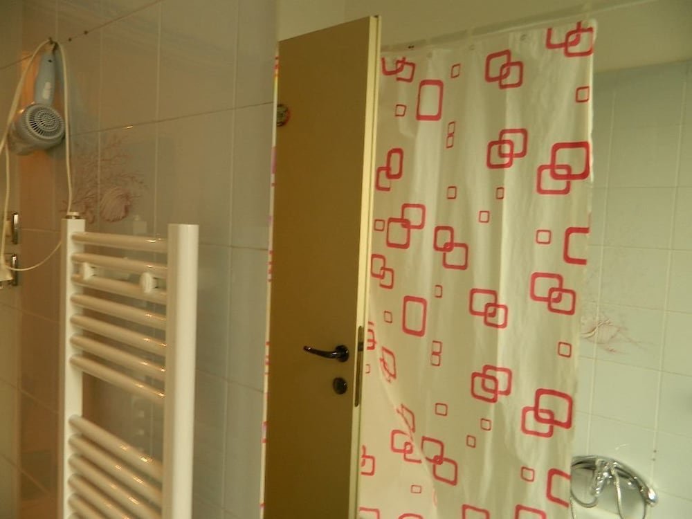 Фото Bed And Roses