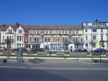 Hotel Yorkies Guest House, Bridlington, photo