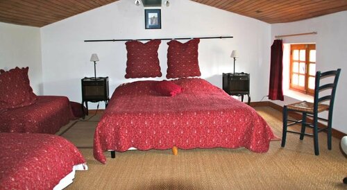 Гостиница Chambres D'hotes De l'Abbaye в Ньоне