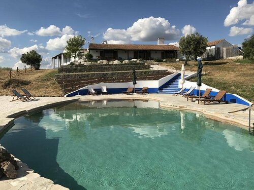 Гостиница Herdade dos Mestres в Округе Эвора