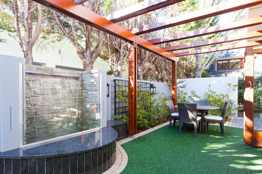 Фото 5 Seasons Guest House