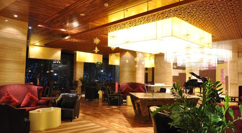 Фото Haiwaihai Crown Hotel