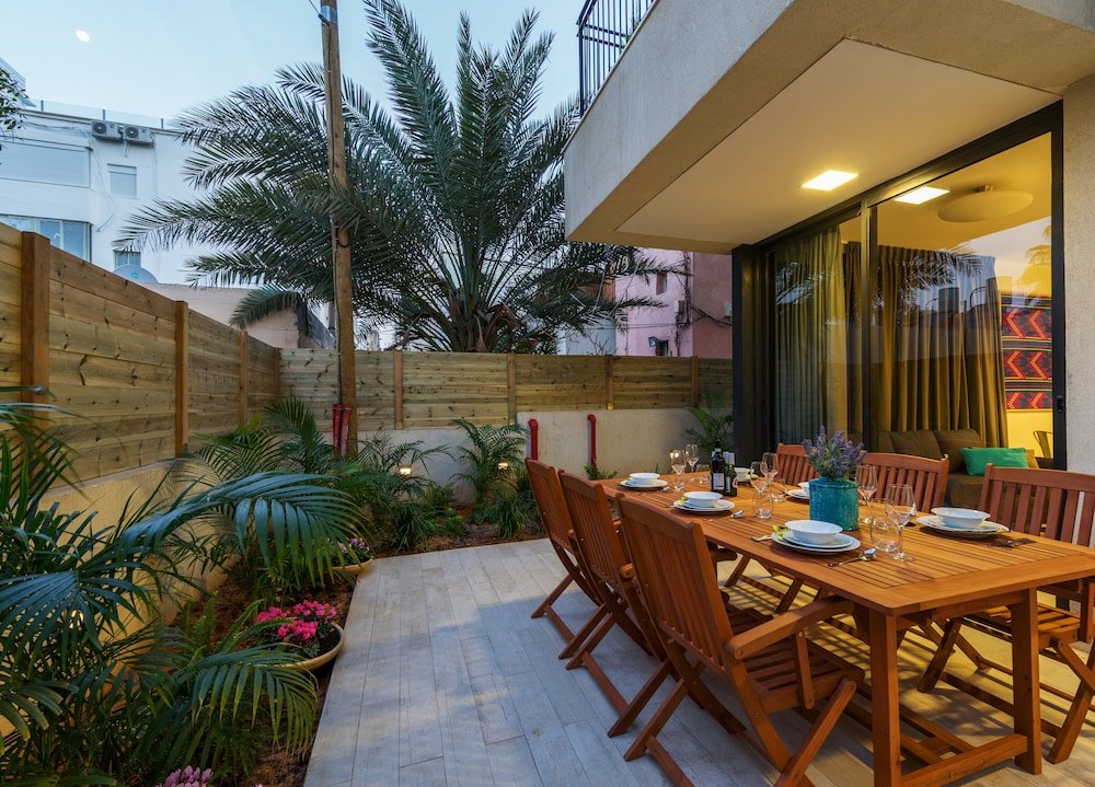 Фото The Promenade Art