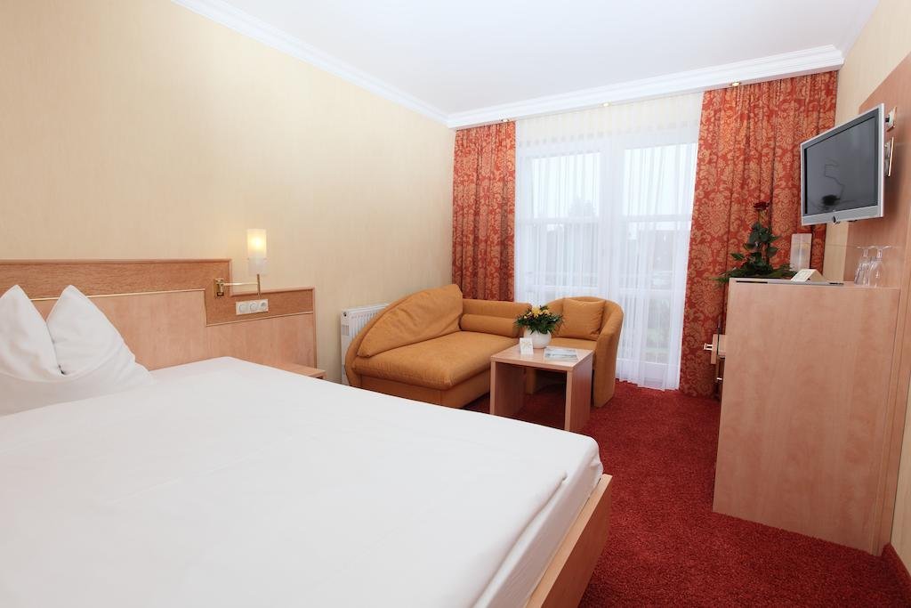 Фото Hotel an der Linah garni