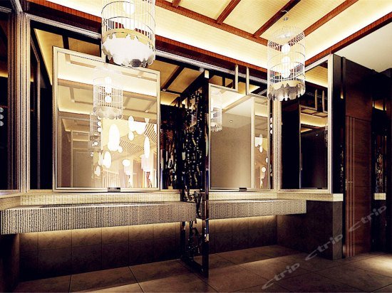 Фото Pengshan Jiaxiang Business Hotel