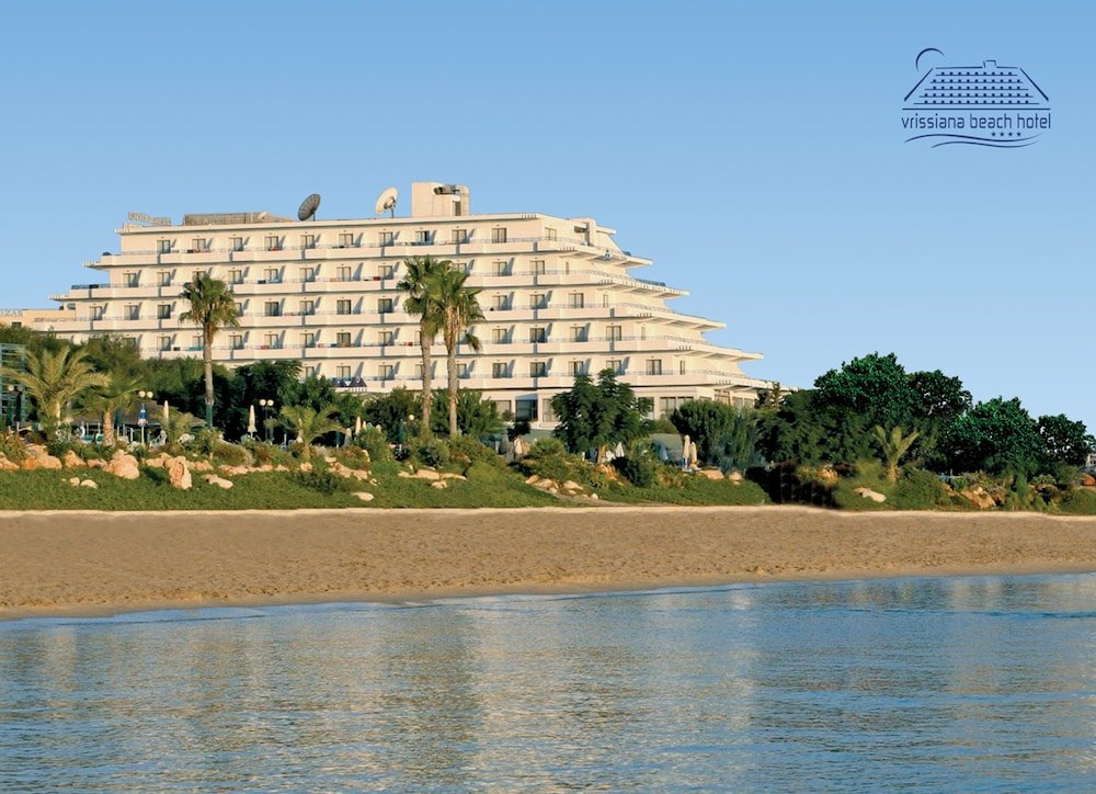 Фото Vrissiana Beach Hotel