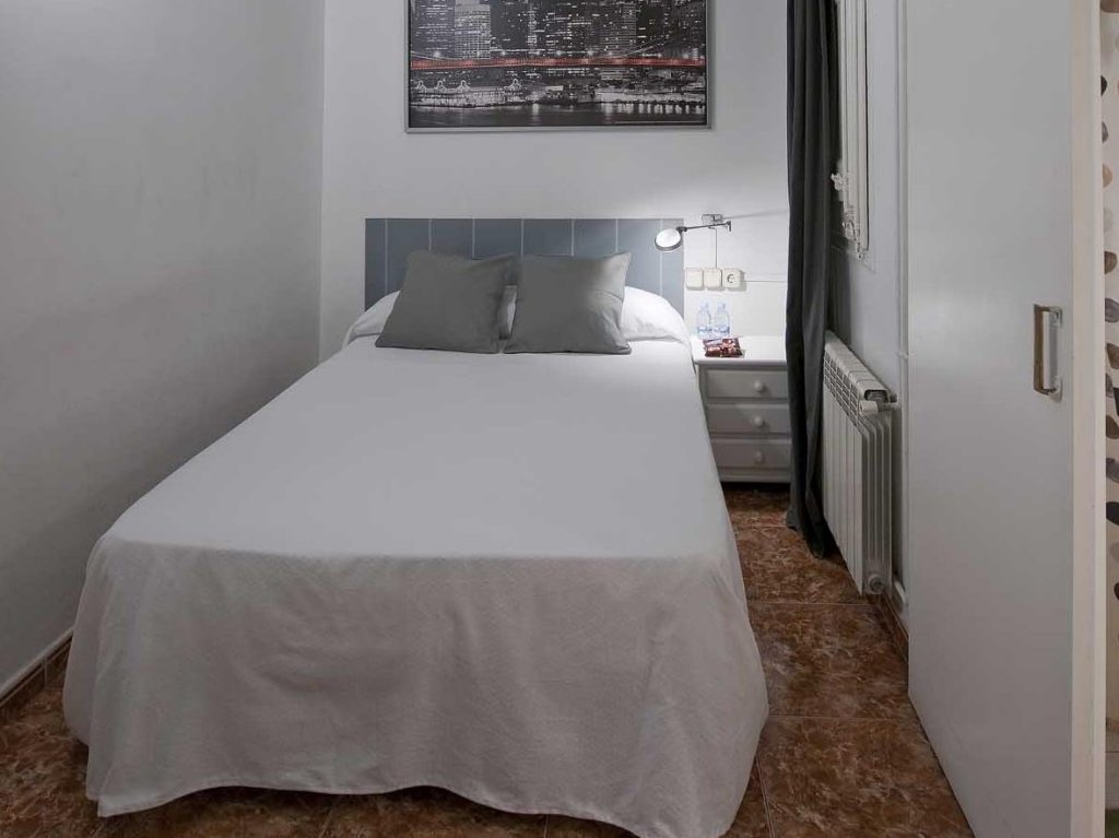 Фото Hostal Lleida