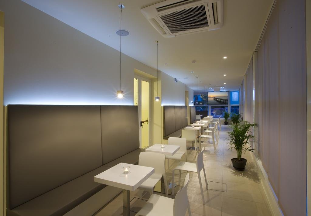 Фото Hotel Consuelo