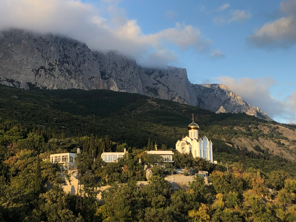 Горная вершина Скала Ифигения, Республика Крым, фото