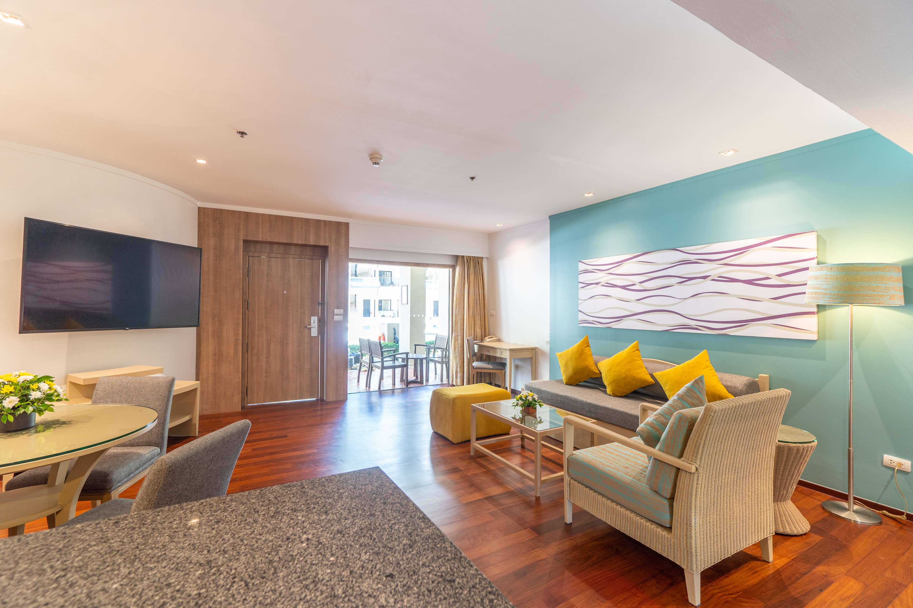 Фото Radisson Resort and Suites Phuket