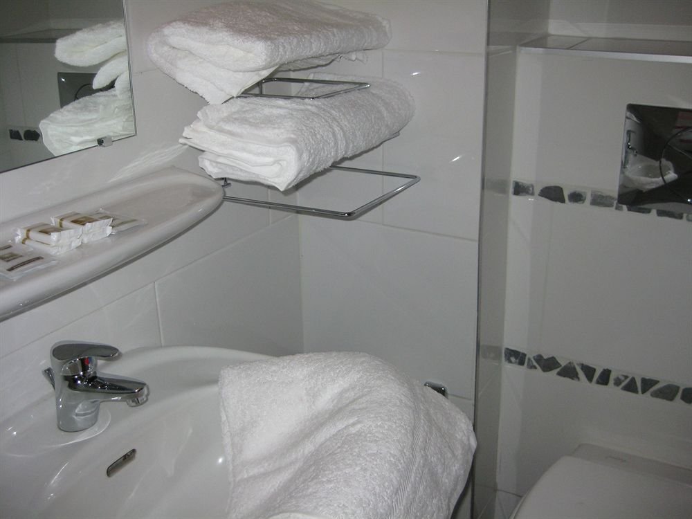 Фото Tipi Hôtel