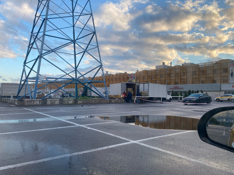 Южные Ворота, торговый центр, МКАД, 19-й километр, вл20с1, Москва ...