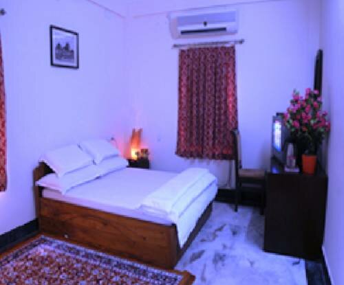 Hotel R S Corporate Guest House, Calcutta, photo