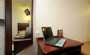 Balladins Blois/Saint Gervais (Vineuil, Rue Georges Méliès, 249), hotel