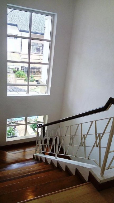 Фото 5 Twenty Ampang Hilir Guesthouse