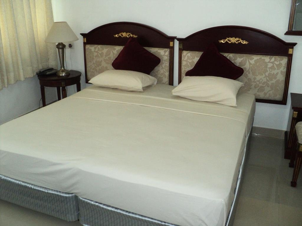 Фото New Tristar Beach Hotel