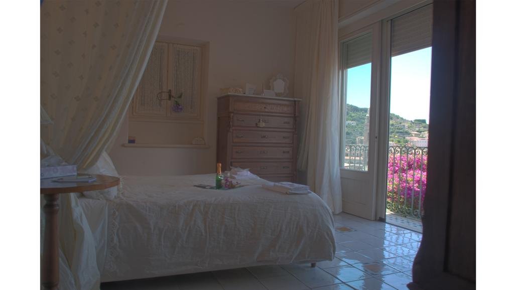 Фото La Bouganville