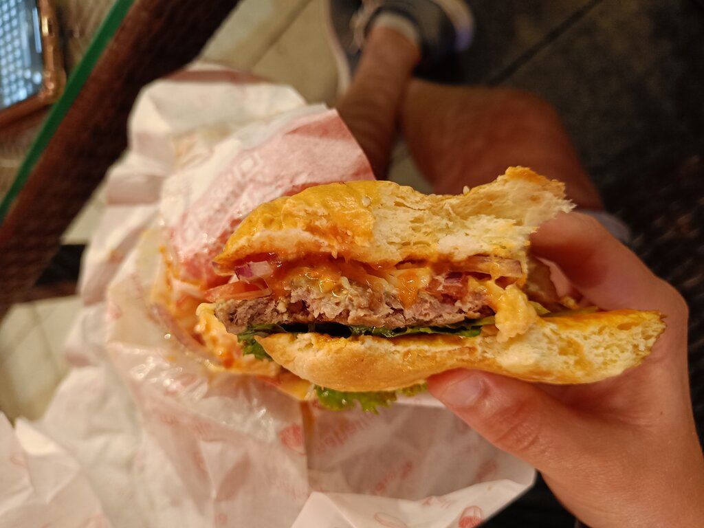 Tez ovqatlanish Gosht Burger, Toshkent, foto