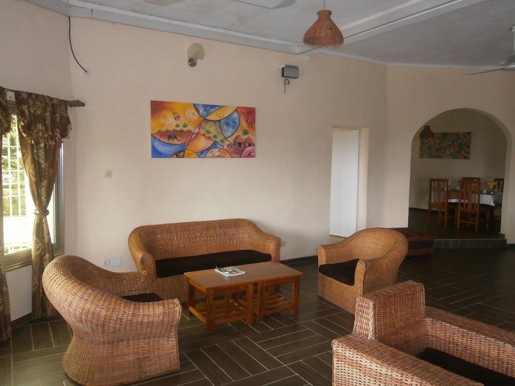 Фото The Lk Hotel at Bonadikombo