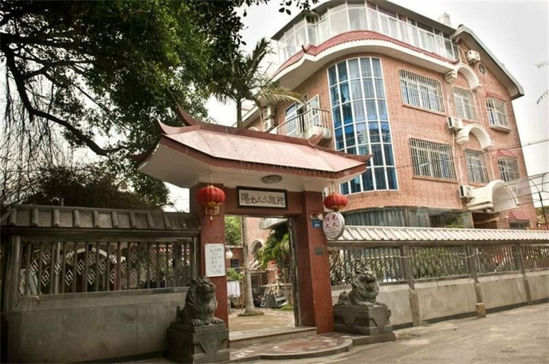 Гостиница Yangguang Jiujiu Hotel в Сямыне