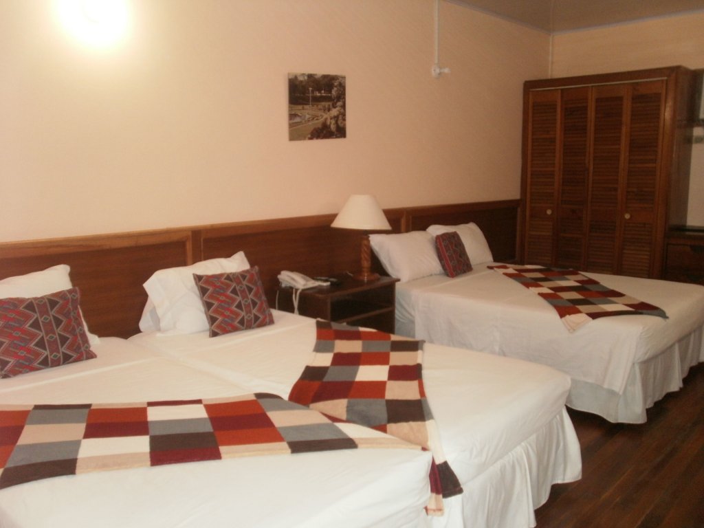 Фото Monique's Guesthouse