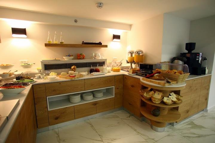 Фото Maxim Hotel